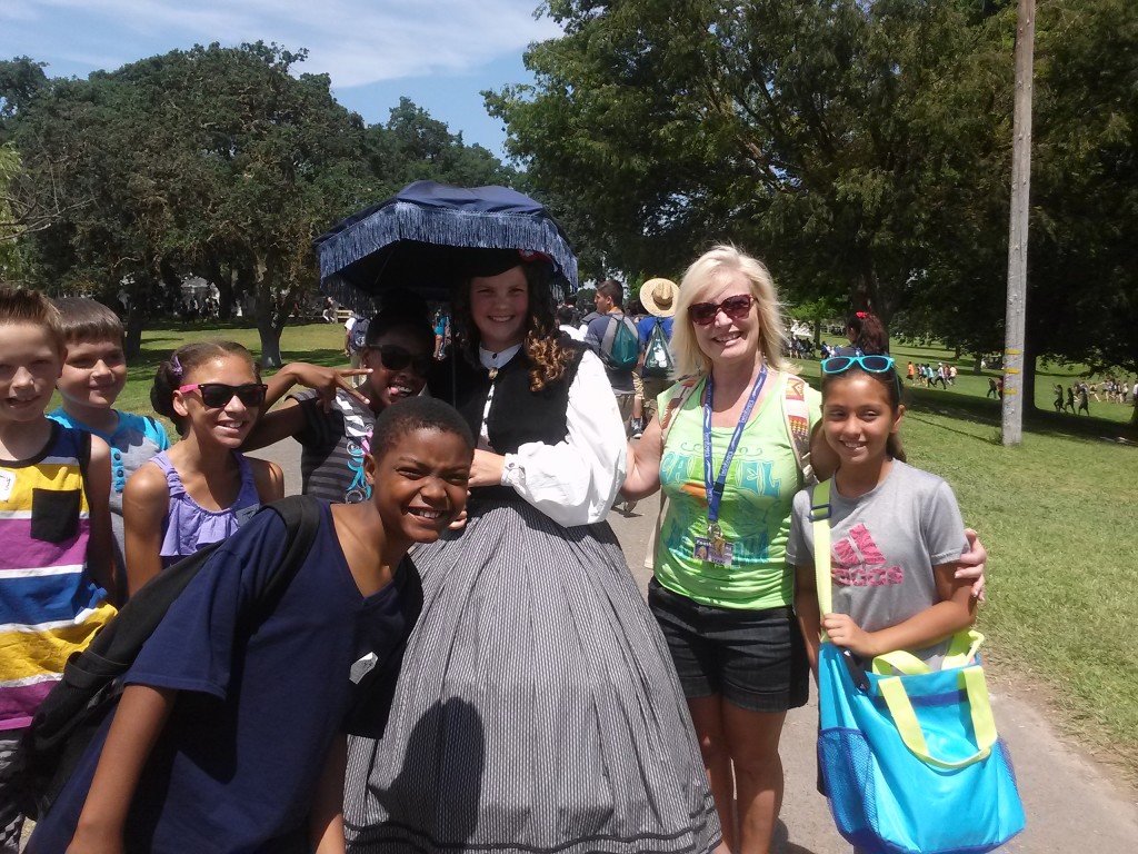 Foothill Oaks students at a living-history Civil War field trip